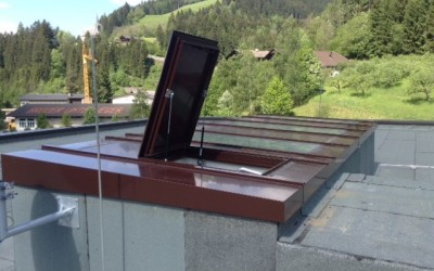 Dachfensterkonstruktion – wärmegedämmten Aluprofilen