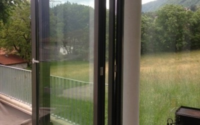 Windfang aus Aluminiumkonstruktion – Schiebeelement 3-teilig