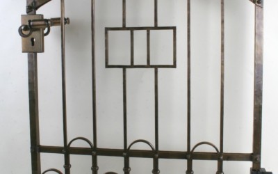 geschmiedetes Gehgatter  in Messing