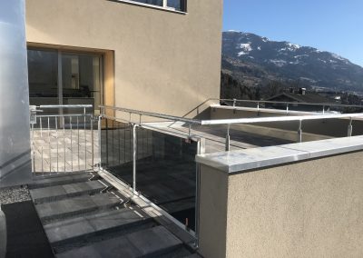 modernes Terrassengeländer